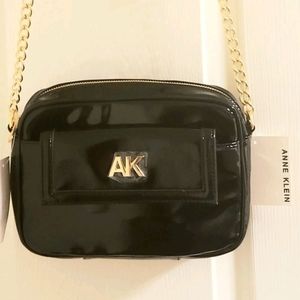 NWT Anne Klein Crossbody Black Gold chain hardware Patent Leather 9.5×7.5" purse